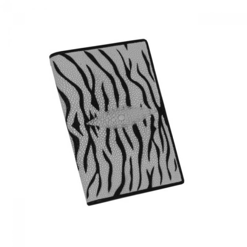 Кожаная обложка для паспорта серого цвета с тигровым рисунком Quarro AT-117