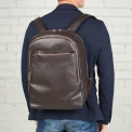 Кожаный мужской рюкзак для ноутбука Lakestone Faber Brown. Вид 7.