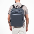 Кожаный мужской рюкзак для ноутбука Lakestone Faber Grey/Black. Вид 9.