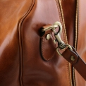 Дорожная кожаная сумка с большим отделом и Tuscany Leather TL Voyager TL141401. Вид 6.